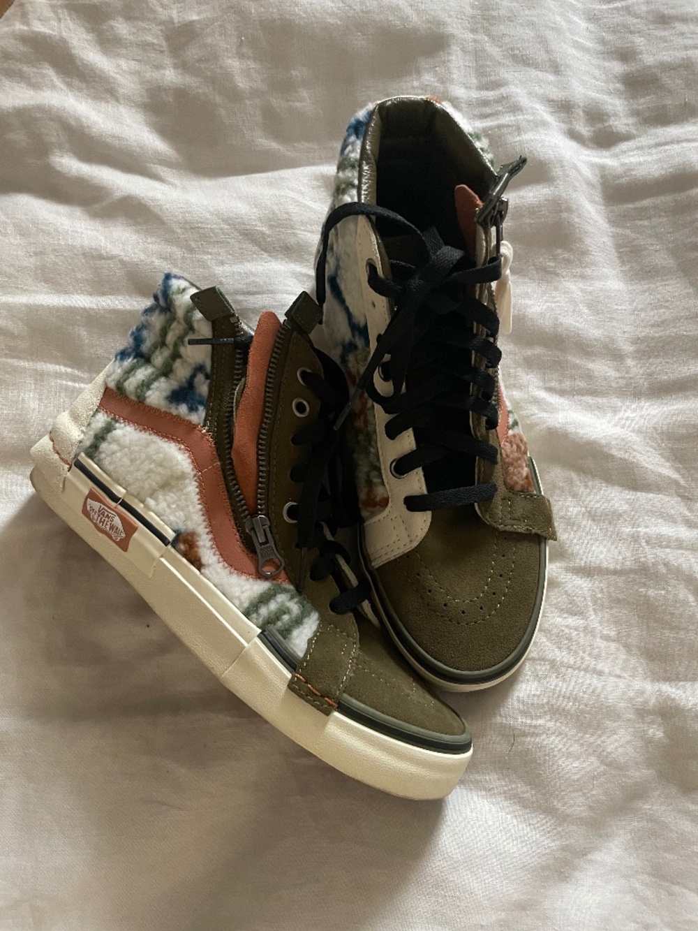 Vans Mixed Textile reissue Sk8-Hi in Military Olive women's size 7.5 zipper